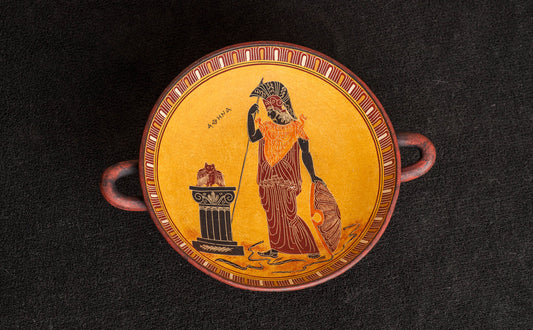 Kylix Ática — Atena com Coruja · Cerâmica Pintada à Mão